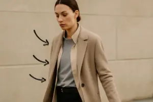 Come vestire a strati senza creare volume? Il dettaglio che tanti sottovalutano